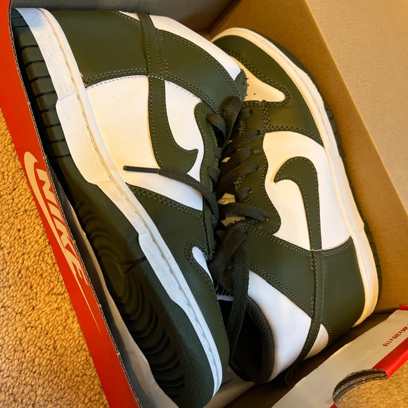 BRAND NEW IN BOX- green and white Nike high dunks - Picture 4 of 5
